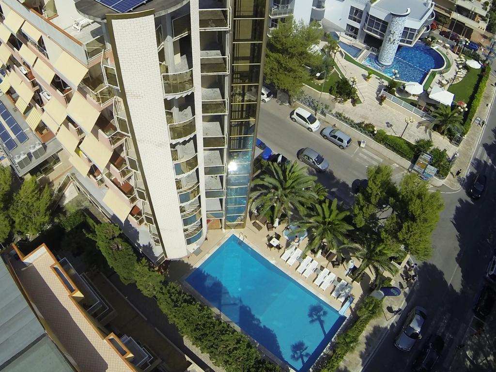 Hotel Doge Alba Adriatica Exterior photo
